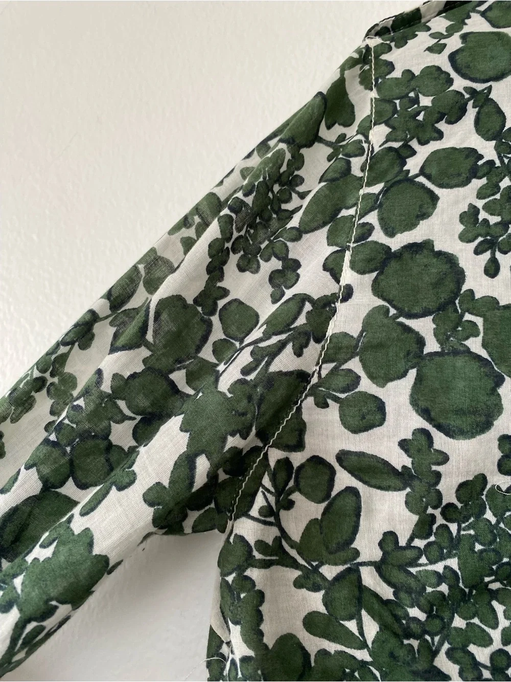 Tory Burch Womens Green White Vine Pattern Brigitte Button Up cotton top Size 6